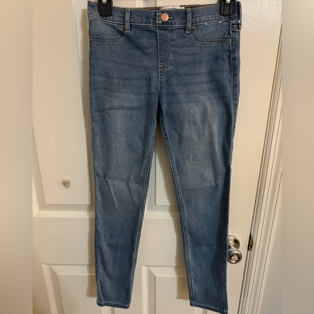 Abercrombie kids jeans 11/12.